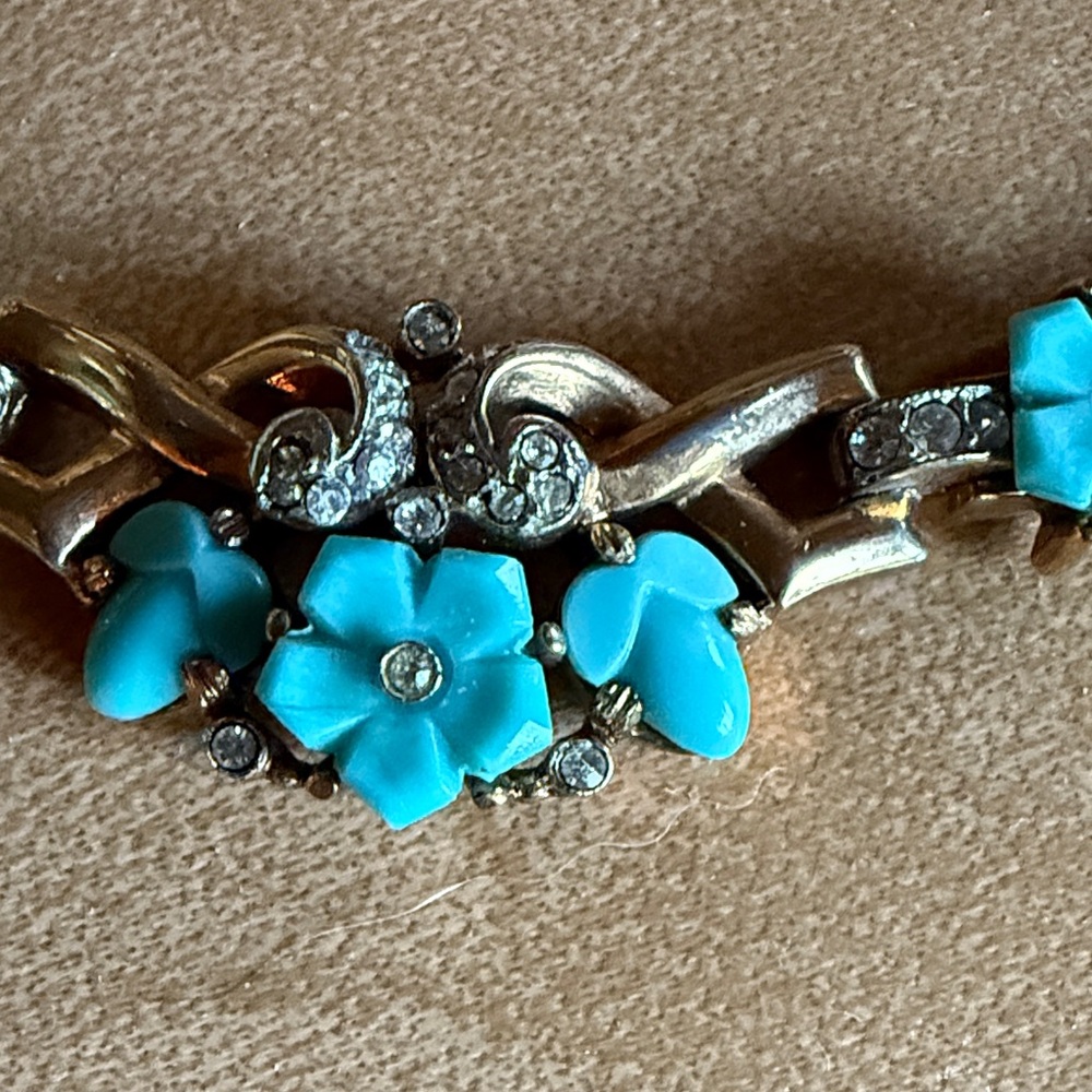 Trifari Gold Necklace with Turquoise Floral Design! - Picture 3 of 9